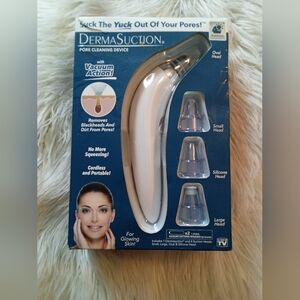 White Pore Cleaning Device